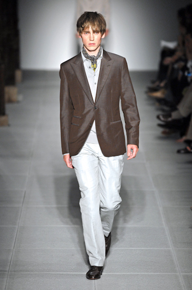 desfiles-hermes-parisverao2008men-130