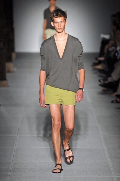 desfiles-hermes-parisverao2008men-133
