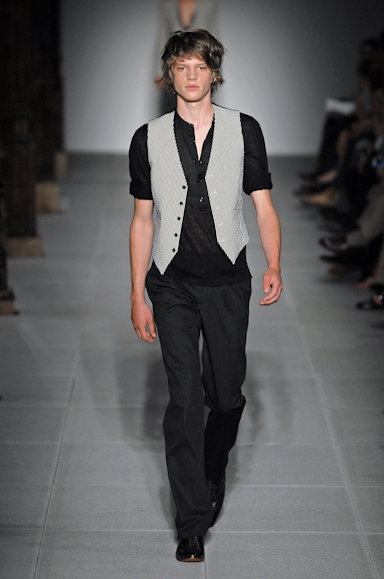 desfiles-hermes-parisverao2008men-139