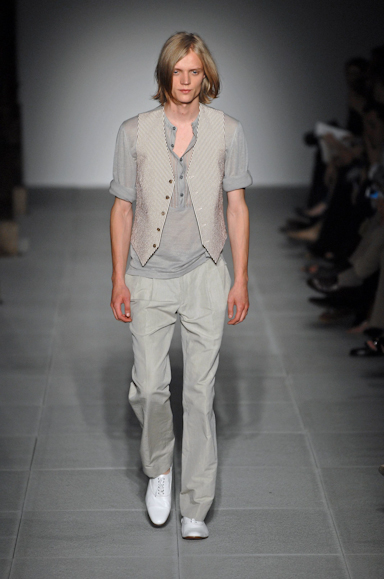 desfiles-hermes-parisverao2008men-142