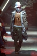 desfiles-johngalliano-parisverao2008men-100