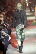 desfiles-johngalliano-parisverao2008men-125