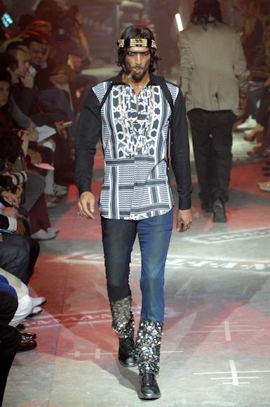 desfiles-johngalliano-parisverao2008men-133