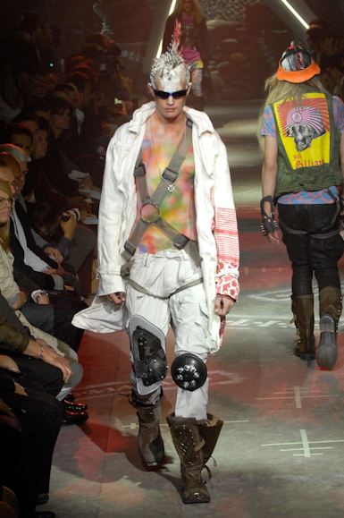 desfiles-johngalliano-parisverao2008men-151