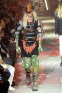 desfiles-johngalliano-parisverao2008men-160