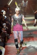 desfiles-johngalliano-parisverao2008men-162