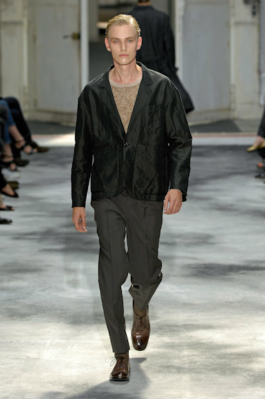 desfiles-ysl-parisverao2008men-101