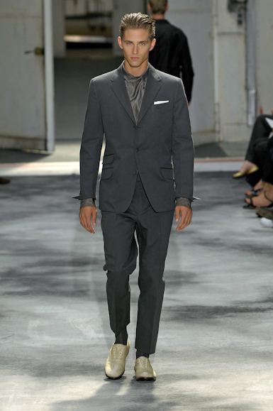 desfiles-ysl-parisverao2008men-102