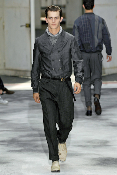 desfiles-ysl-parisverao2008men-113