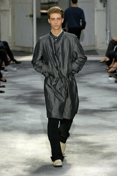 desfiles-ysl-parisverao2008men-115