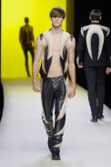 desfiles-thierrymugler-parisverao2008men-122