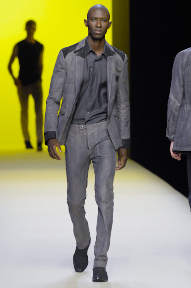 desfiles-thierrymugler-parisverao2008men-126