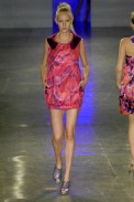 desfiles-zigfreda-saopauloverao2008rtw-117