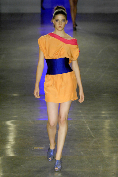 desfiles-zigfreda-saopauloverao2008rtw-118