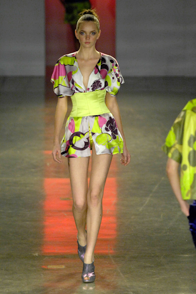 desfiles-zigfreda-saopauloverao2008rtw-127