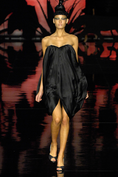 desfiles-andrelima-saopauloverao2008rtw-100