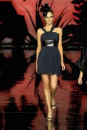 desfiles-andrelima-saopauloverao2008rtw-102