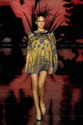 desfiles-andrelima-saopauloverao2008rtw-103