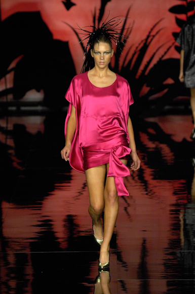 desfiles-andrelima-saopauloverao2008rtw-106