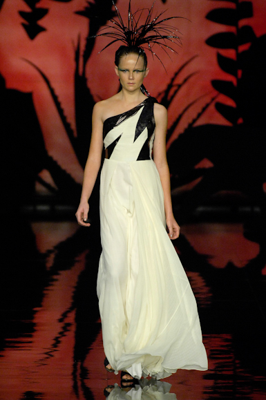 desfiles-andrelima-saopauloverao2008rtw-113
