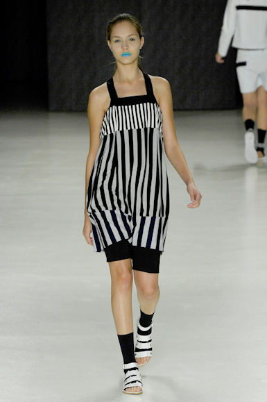 desfiles-carlotajoakina-saopauloverao2008rtw-102