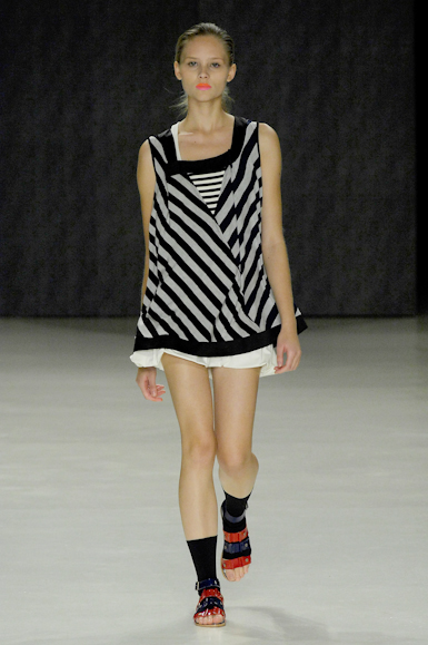 desfiles-carlotajoakina-saopauloverao2008rtw-103