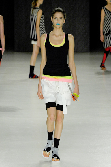 desfiles-carlotajoakina-saopauloverao2008rtw-109