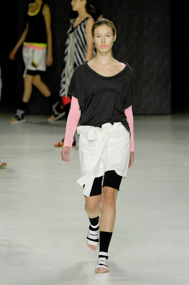 desfiles-carlotajoakina-saopauloverao2008rtw-111