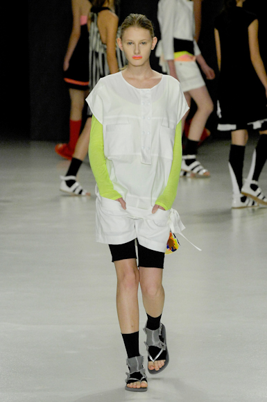 desfiles-carlotajoakina-saopauloverao2008rtw-116