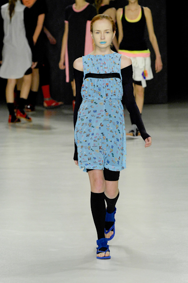 desfiles-carlotajoakina-saopauloverao2008rtw-119