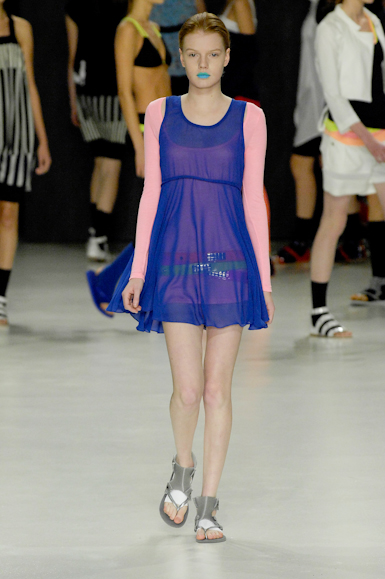 desfiles-carlotajoakina-saopauloverao2008rtw-121
