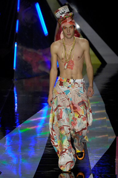 desfiles-cavalera-saopauloverao2008rtw-144