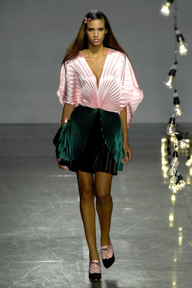 desfiles-doestilista-saopauloverao2008rtw-119