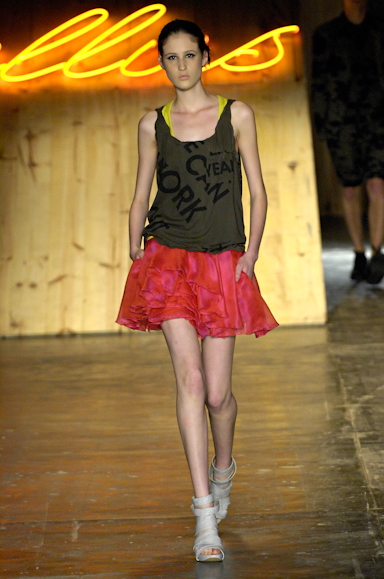 desfiles-ellus-saopauloverao2008rtw-113