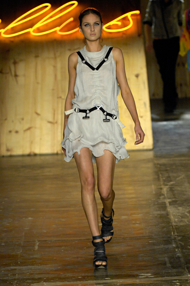 desfiles-ellus-saopauloverao2008rtw-127