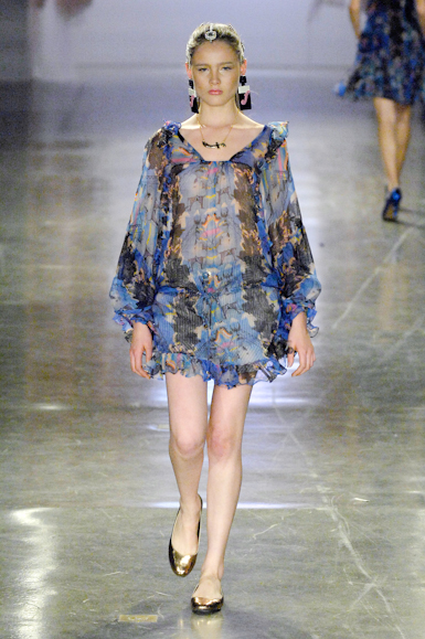 desfiles-fabiabercsek-saopauloverao2008rtw-104