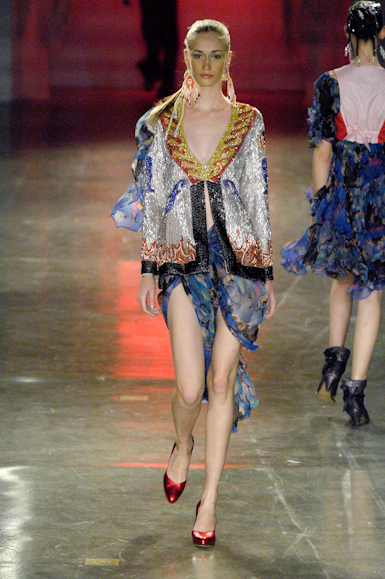 desfiles-fabiabercsek-saopauloverao2008rtw-106