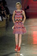 desfiles-fabiabercsek-saopauloverao2008rtw-114