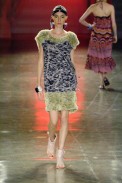 desfiles-fabiabercsek-saopauloverao2008rtw-115