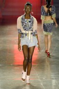 desfiles-fabiabercsek-saopauloverao2008rtw-117