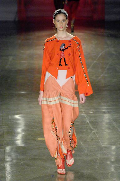 desfiles-fabiabercsek-saopauloverao2008rtw-128