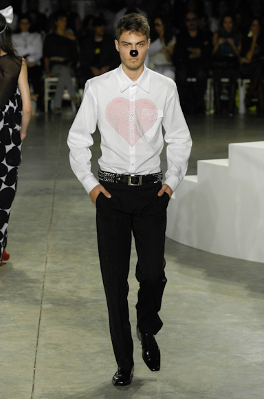 desfiles-fausehaten-saopauloverao2008rtw-102