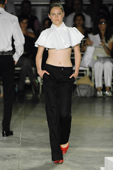 desfiles-fausehaten-saopauloverao2008rtw-103