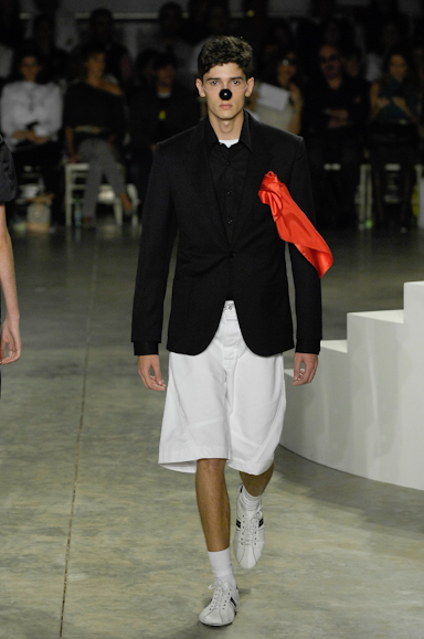 desfiles-fausehaten-saopauloverao2008rtw-107