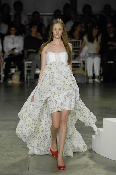 desfiles-fausehaten-saopauloverao2008rtw-108