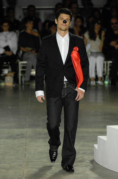 desfiles-fausehaten-saopauloverao2008rtw-111