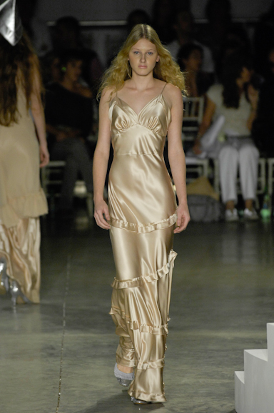 desfiles-fausehaten-saopauloverao2008rtw-117
