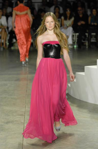 desfiles-fausehaten-saopauloverao2008rtw-125