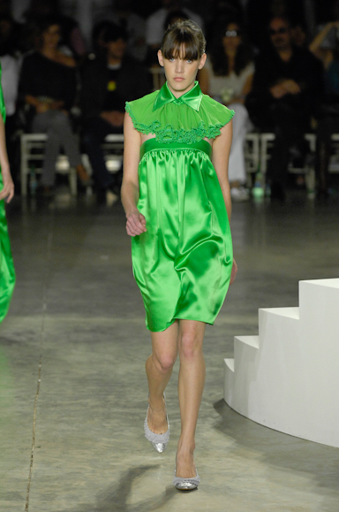 desfiles-fausehaten-saopauloverao2008rtw-128