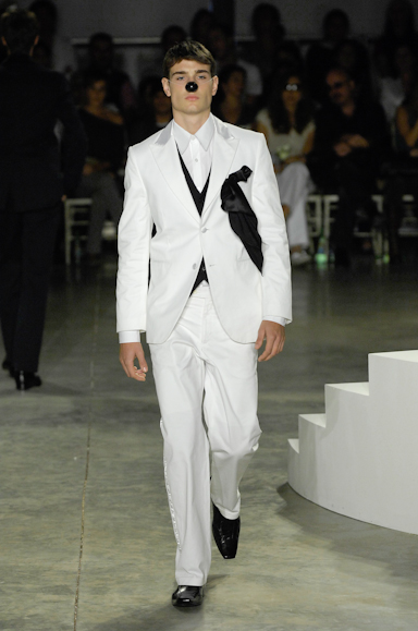 desfiles-fausehaten-saopauloverao2008rtw-131